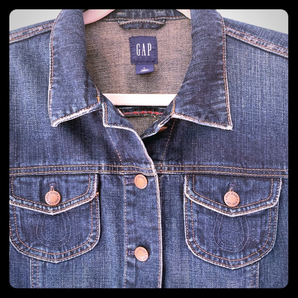 Gap fitted jean jacket